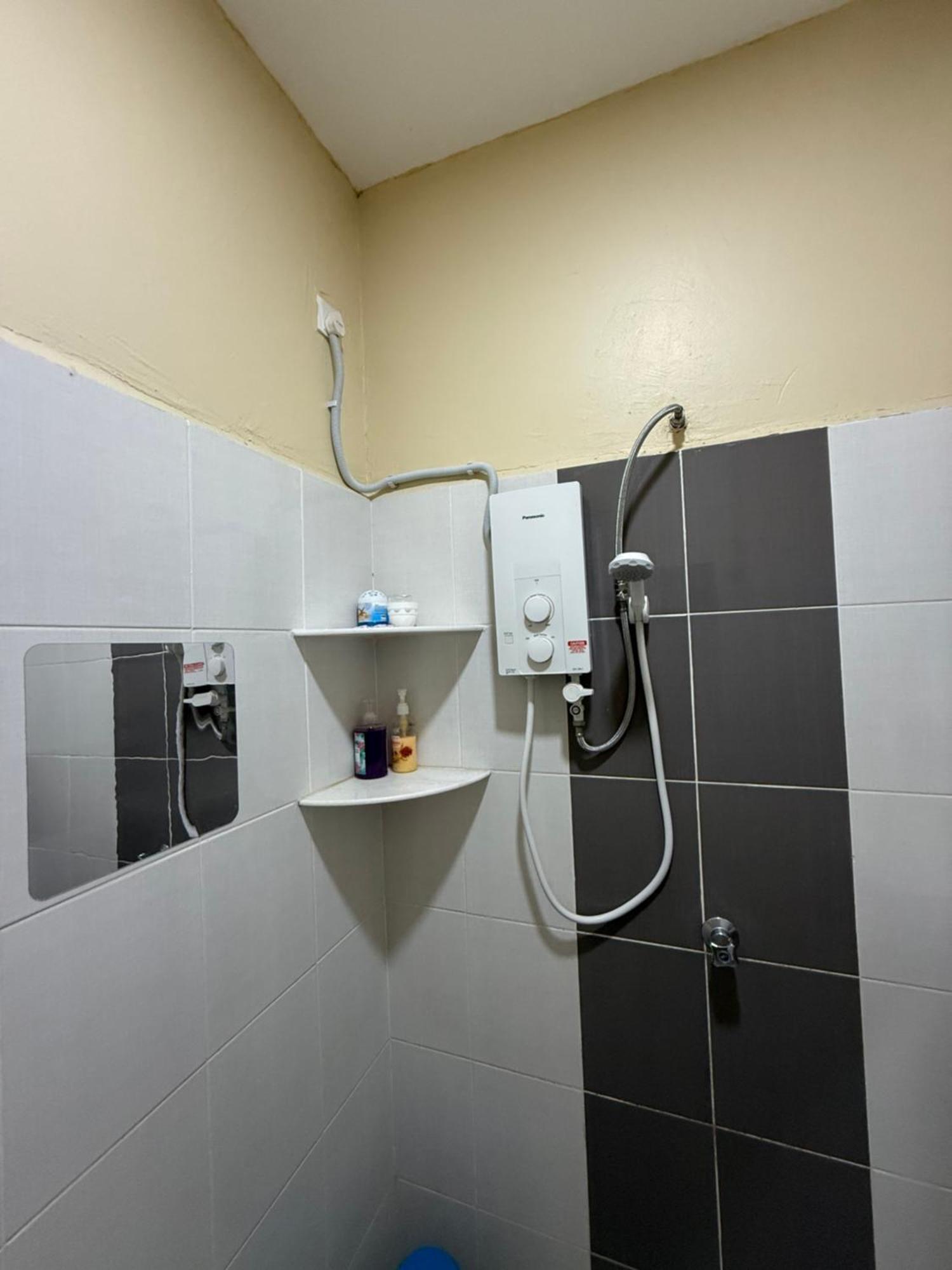 Maze Roomstay Langkawi Pantai Cenang  Exterior photo